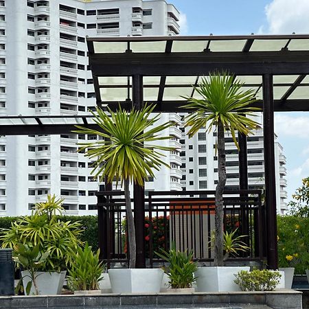 בנגקוק Delightful Condo In Central Location At Sukhumvit 49 מראה חיצוני תמונה