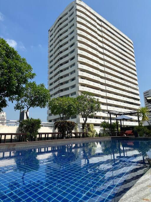 בנגקוק Delightful Condo In Central Location At Sukhumvit 49 מראה חיצוני תמונה