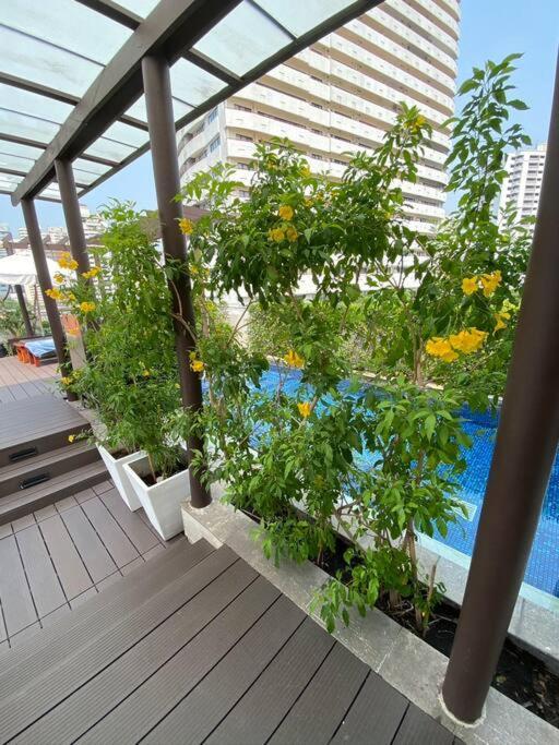בנגקוק Delightful Condo In Central Location At Sukhumvit 49 מראה חיצוני תמונה