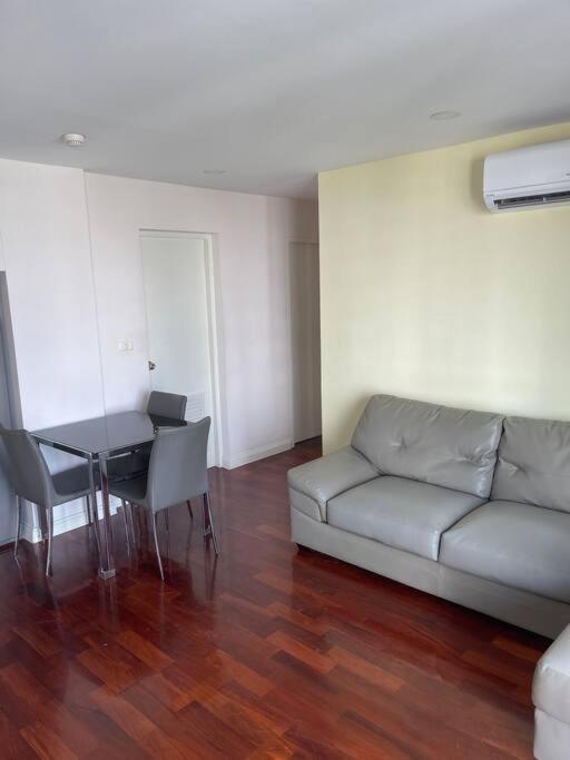 בנגקוק Delightful Condo In Central Location At Sukhumvit 49 מראה חיצוני תמונה