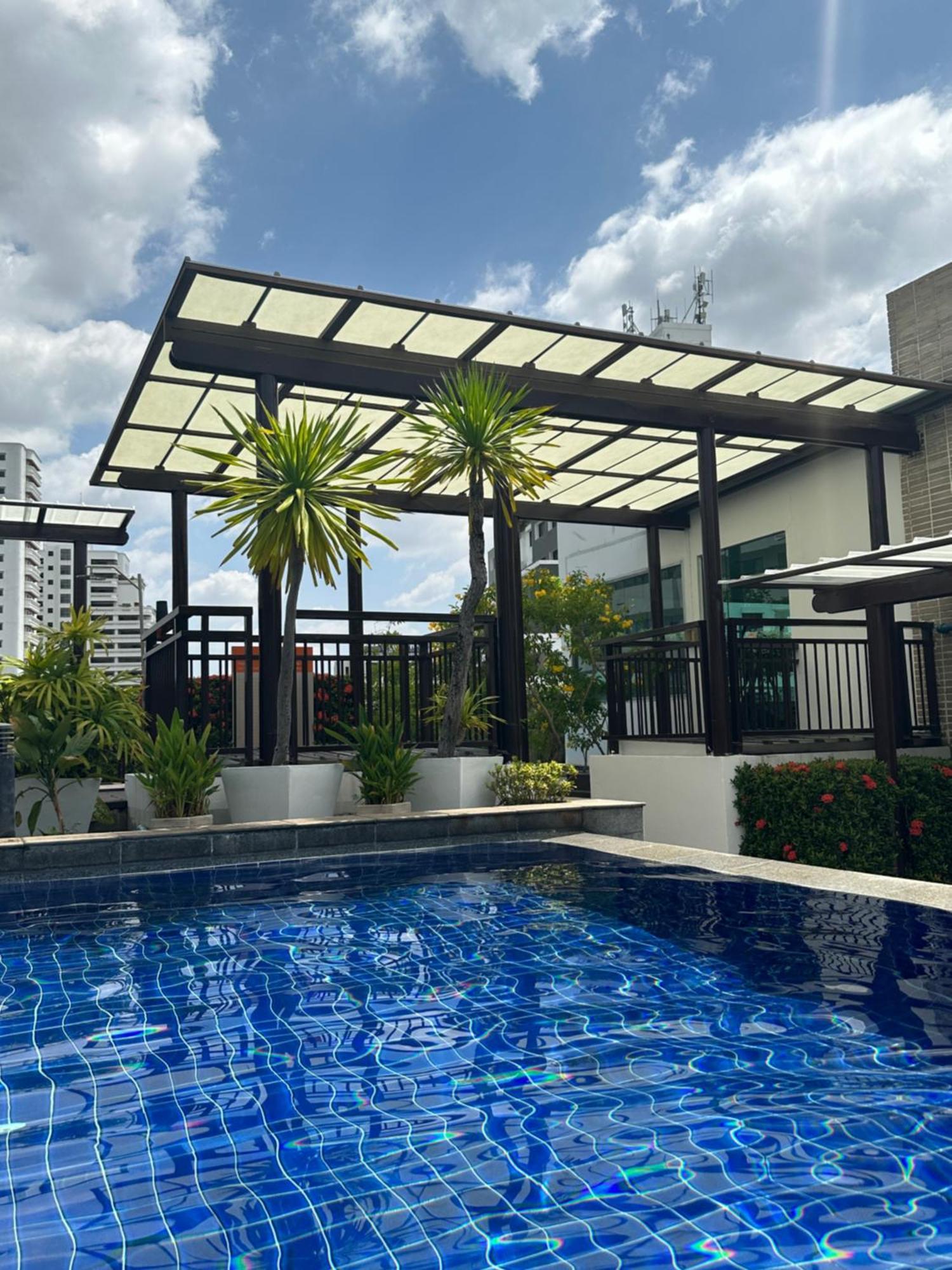 בנגקוק Delightful Condo In Central Location At Sukhumvit 49 מראה חיצוני תמונה